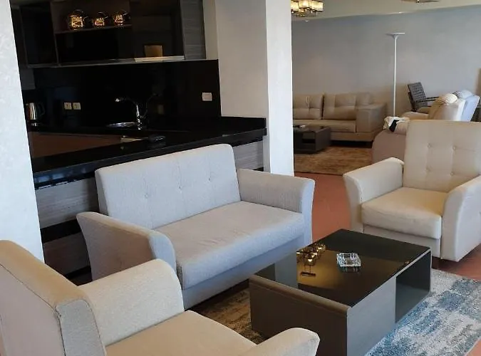 Penthouse Three-bedroom In Porto Sokhna Family Only *